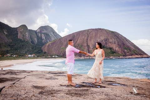 Ensaio de Casal na Itacoatiara em Niterói'