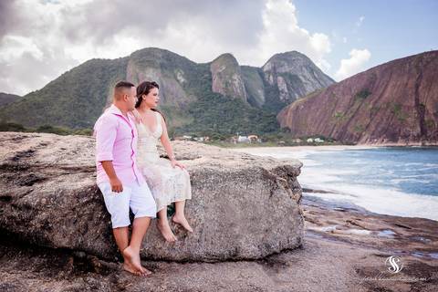 Ensaio de Casal na Itacoatiara em Niterói'