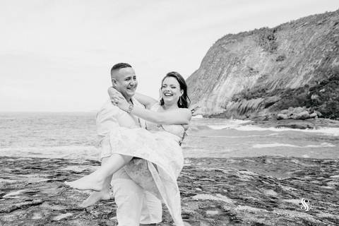 Ensaio de Casal na Itacoatiara em Niterói'