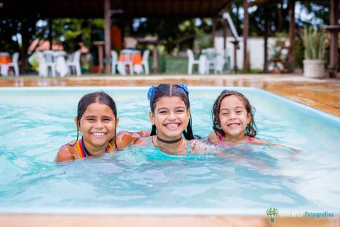 Festa na piscina para crianças RJ'