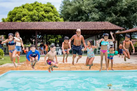 Festa na piscina para crianças RJ'