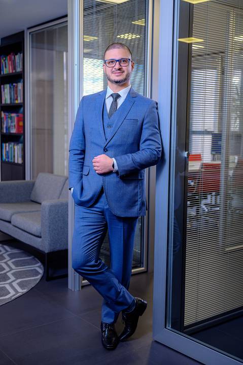 retrato-corporativo-em-grupo-otavio-maciel-'