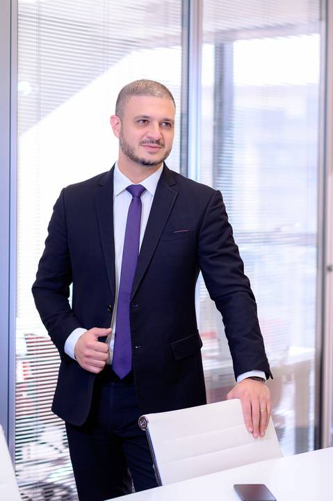 retrato-corporativo-em-grupo-otavio-maciel-'