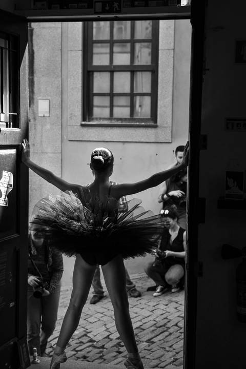 Mariuca Iordache at Trezor Library for Porto Photo Fest & Ballet Rosa'