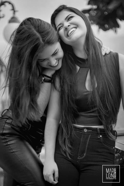 ensaio-externo-feminino-saramachado-isabelmachado-ilhadacaeira-macae-riodejaneiro'