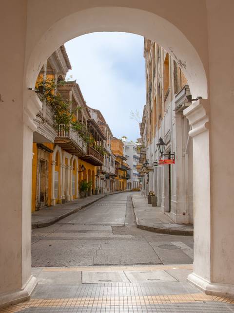 Rua em Cartagena das Índias na Colômbia'