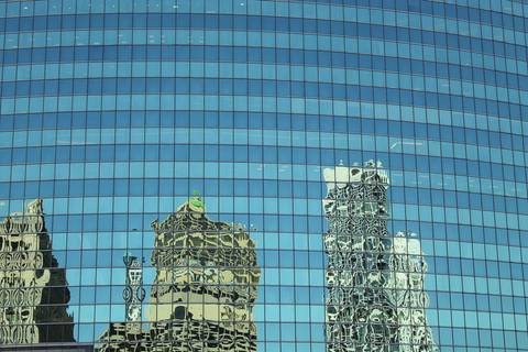 reflexo de edifícios em  Chicago '
