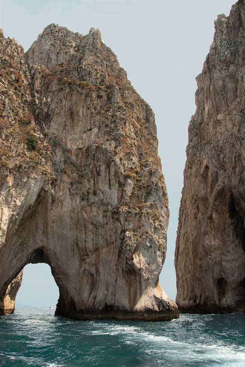 As rochas Faraglioni em Capri'
