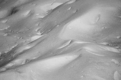 textura da neve em preto e branco'