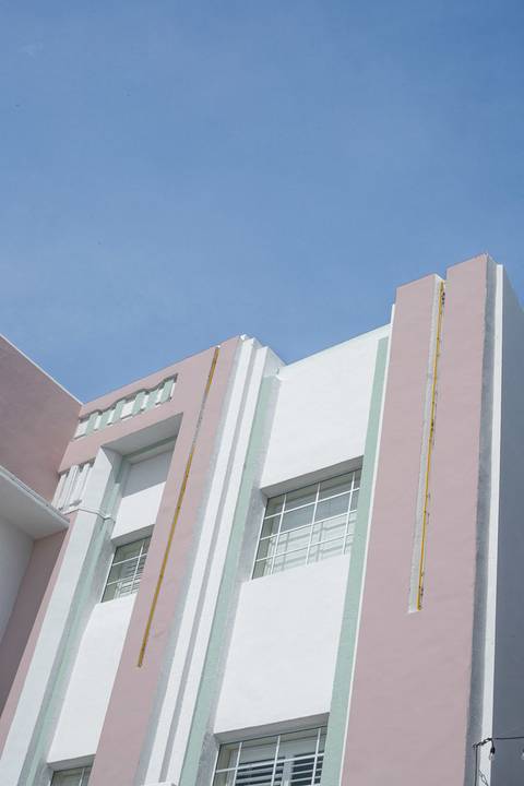 Edifício rosa no Art Deco District em Miami'