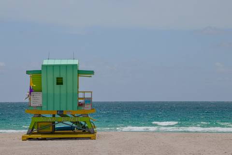 Torre de salva-vidas verde em Miami Beach '