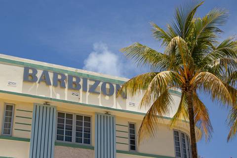 Edifício Barbizon no Art Deco District em Miami'