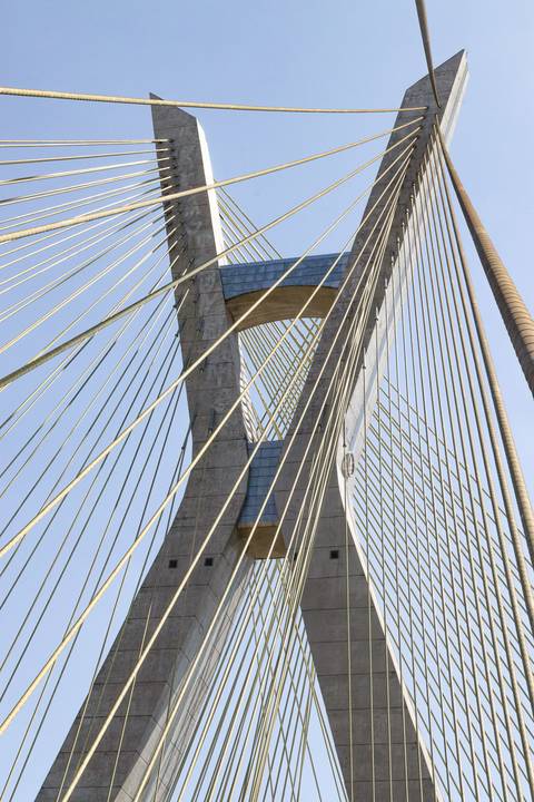 Cabos da Ponte Estaiada em São Paulo'