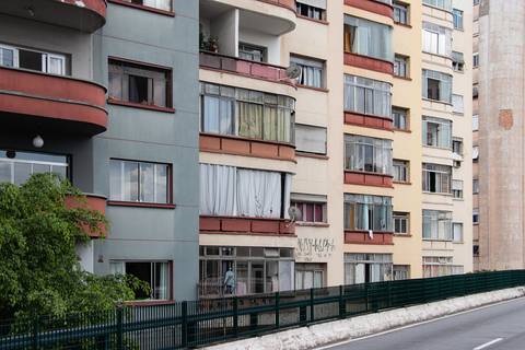 Edifícios ao lado do Minhocão em São Paulo'
