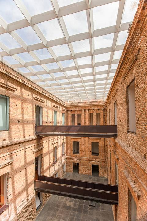 Lateral do pátio da Pinacoteca'