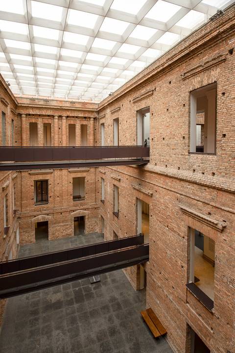 Pátio central da Pinacoteca '