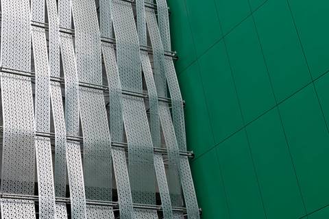 detalhe dos brises da fachada do Allianz Parque em São Paulo'