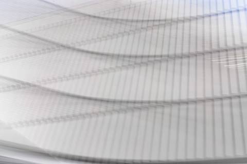 foto em longa exposição de arquitetura moderna'