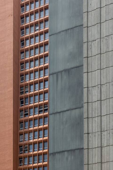 Detalhe da junção de dois prédios na Avenida Paulista'
