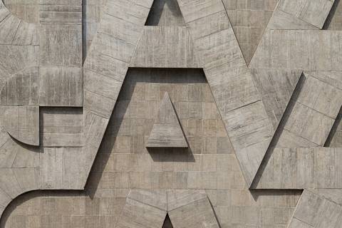 Fachada de concreto do edifício Gazeta na Av. Paulista'