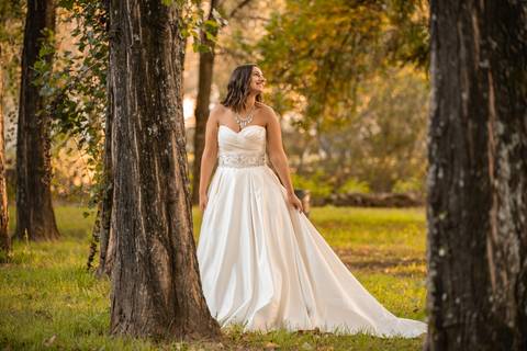 noiva num parque - fotografo de casamentos Ermesinde, Porto'