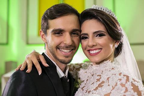 making off da noiva, noiva se arrumando, no quarto com as mães, no quarto com as irmãs , fotos do making of, fotos lindas de casamento noiva entrando no altar, festa de casamento, samara e ramon, santa cruz do capibaribe, caruaru'