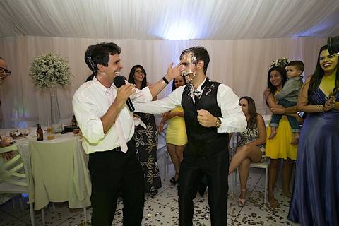 making off da noiva, noiva se arrumando, no quarto com as mães, no quarto com as irmãs , fotos do making of, fotos lindas de casamento noiva entrando no altar, festa de casamento, samara e ramon, santa cruz do capibaribe, caruaru'