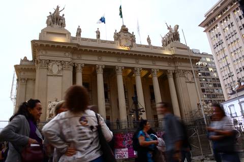 Chega De Estupros Por Mim, Por Elas, Por Nós! Fórum de Combate a Violência contra as Mulheres'