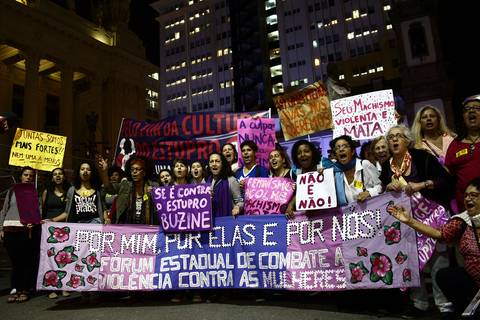 Chega De Estupros Por Mim, Por Elas, Por Nós! Fórum de Combate a Violência contra as Mulheres'