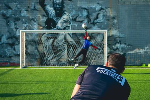 Foto treinamento de goleio de futebol da Academia do Goleiro na BR Arena Laguna'
