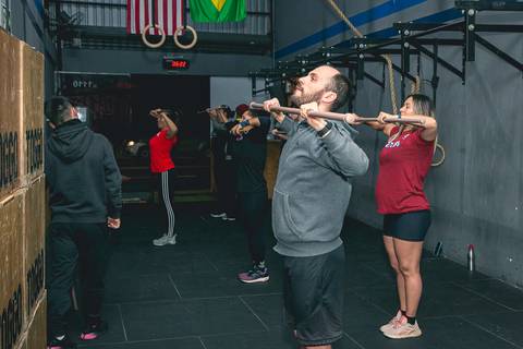 Aula técnica de Butterfly Pull Up de Crossfit no CF Tutóia.'