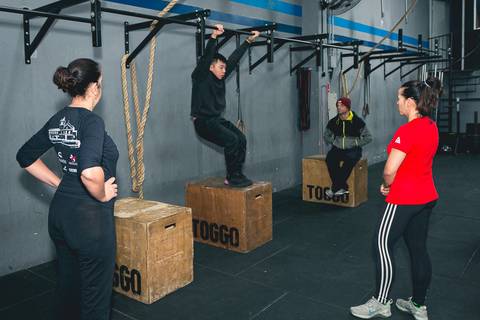 Aula técnica de Butterfly Pull Up de Crossfit no CF Tutóia.'