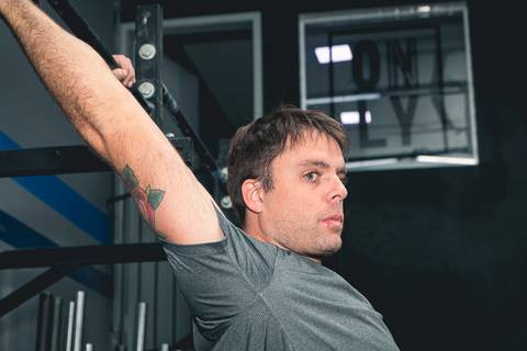 Aula técnica de Butterfly Pull Up de Crossfit no CF Tutóia.'