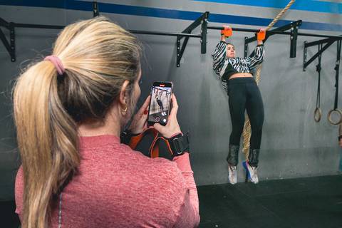Aula técnica de Butterfly Pull Up de Crossfit no CF Tutóia.'