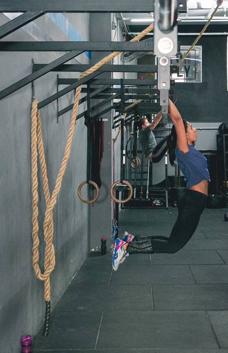 Aula técnica de Butterfly Pull Up de Crossfit no CF Tutóia.'