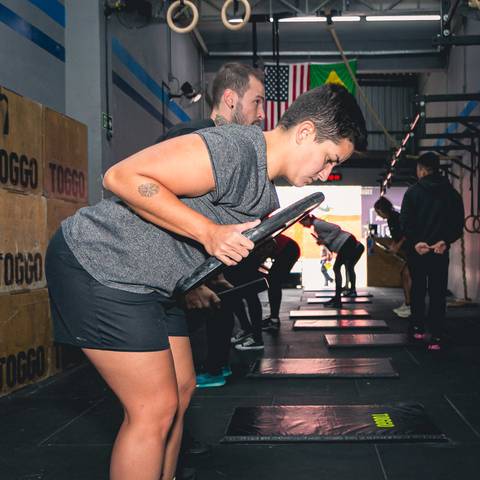 Aula técnica de Butterfly Pull Up de Crossfit no CF Tutóia.'