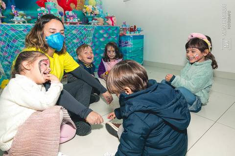 Fotos da festa de aniversário da Clarice com o tema da Pequena Sereia, em São Paulo.'