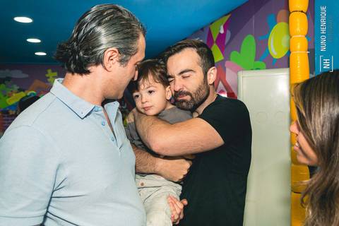 Foto de festa infantil com o tema da princesa Aurora, a bela adormecida da Disney.'