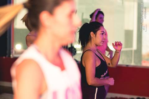 Fotos da aula de Fit Dance na Academia Inova São Caetano.'