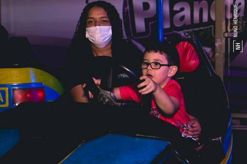 Fotos da festa de aniversário de 4 anos do Pietro Bizon no Buffet Planeta Kids, unidade Morumbi.'