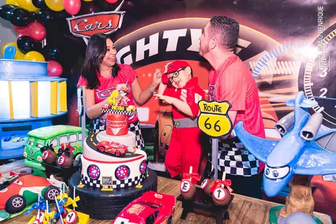 Fotos da festa de aniversário de 4 anos do Pietro Bizon no Buffet Planeta Kids, unidade Morumbi.'