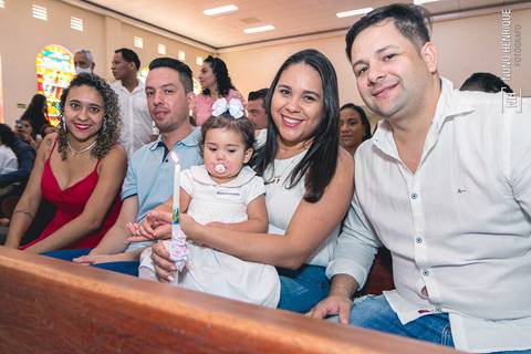 Fotografia do batizado da Maria Fernanda Silva Leite de Ponte na Paróquia Sagrado Coração de Jesus, zona sul de São Paulo.'