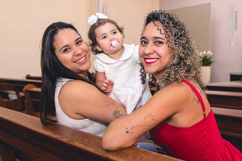 Fotografia do batizado da Maria Fernanda Silva Leite de Ponte na Paróquia Sagrado Coração de Jesus, zona sul de São Paulo.'