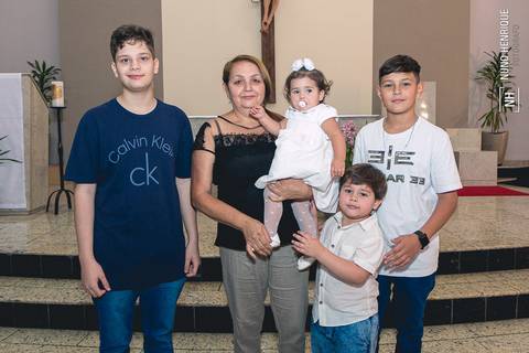 Fotografia do batizado da Maria Fernanda Silva Leite de Ponte na Paróquia Sagrado Coração de Jesus, zona sul de São Paulo.'