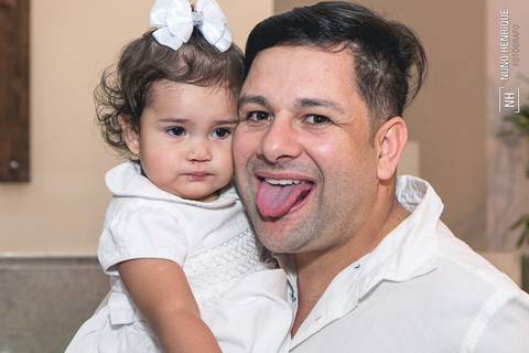 Fotografia do batizado da Maria Fernanda Silva Leite de Ponte na Paróquia Sagrado Coração de Jesus, zona sul de São Paulo.'