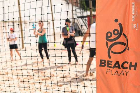 Fotos do aulão de Beach Tennis com o professor Caio Ferrari no Beach Plaay.'