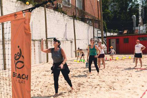 Fotos do aulão de Beach Tennis com o professor Caio Ferrari no Beach Plaay.'