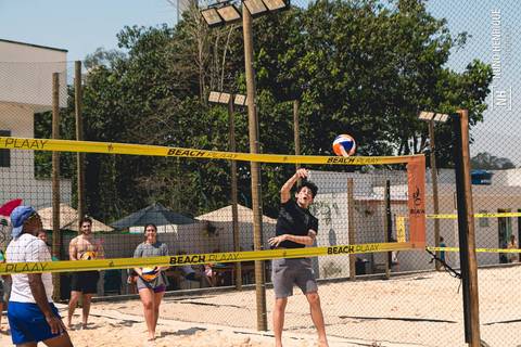 Fotos do aulão de Vôlei de Praia com o professor Cleber Cristiano no Beach Plaay.'