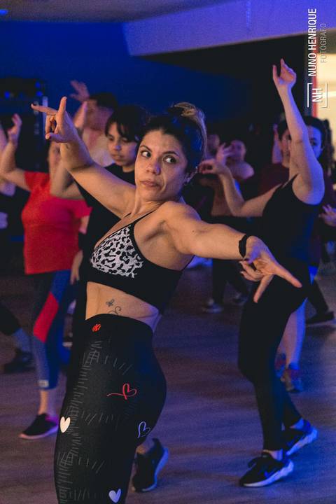 Foto evento de dança Dance Mix da Academia Inova São Caetano, com Zumba e FitDance.'