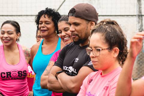 Fotos do aulão especial de Outubro Rosa do Cross Millennium na Arena Ideia & Luz Esportes.'